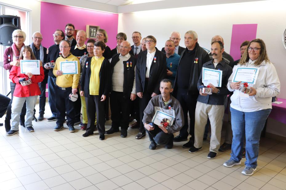 remise médailles travail